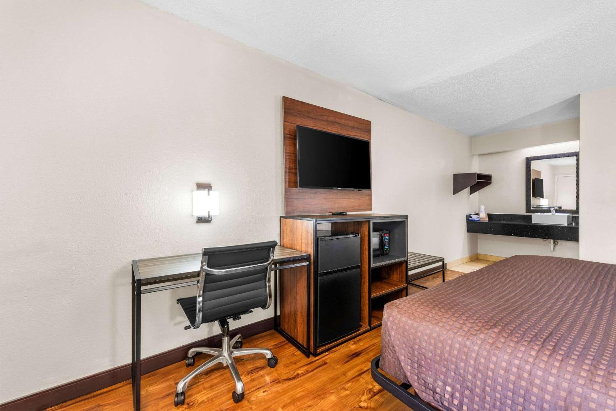 Econo Lodge Charlotte Airport Extérieur photo